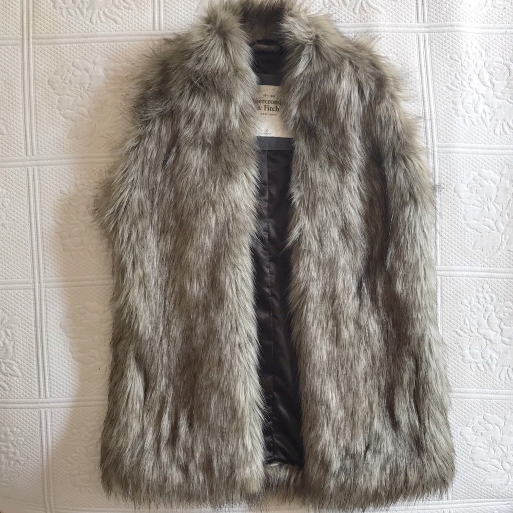 Abercrombie & Fitch Faux Fur Vest